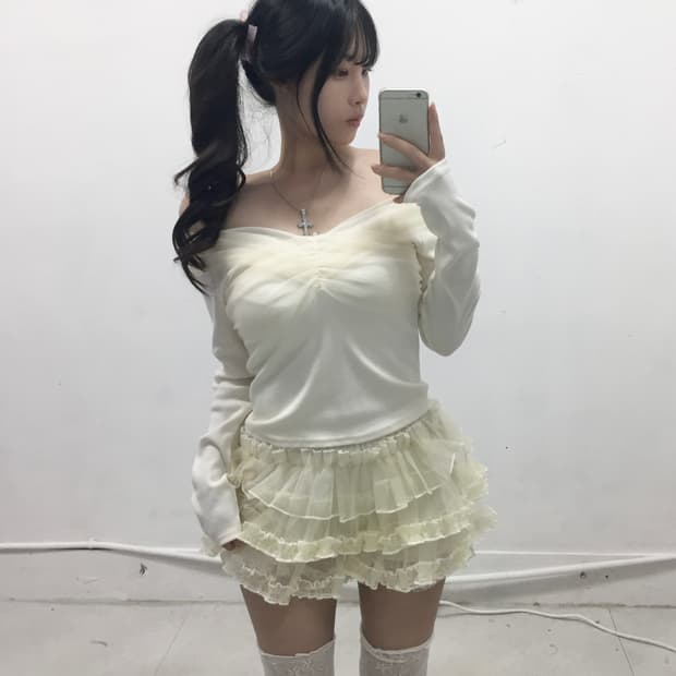 [YOUYI] 로걀 쉬폰 레이스 오프숄더 탑