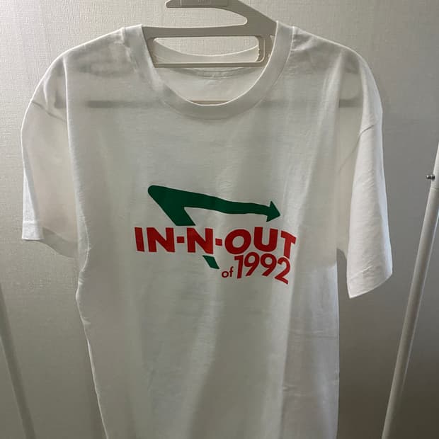 90s vintage tshirt ( in-n-out )