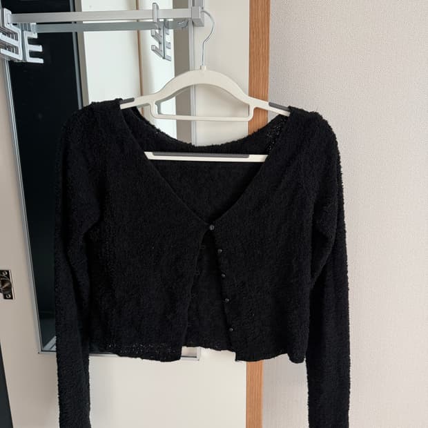 부클 크롭 가디건