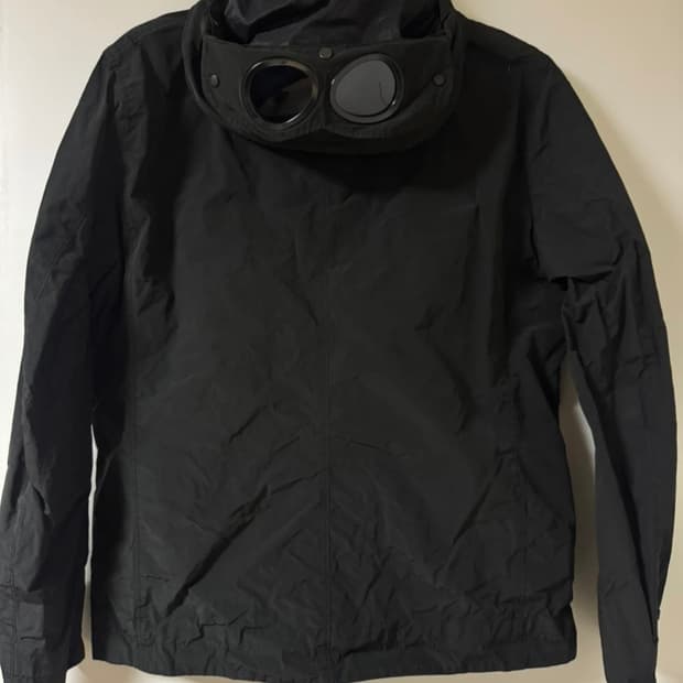 cp컴퍼니 블랙 자켓