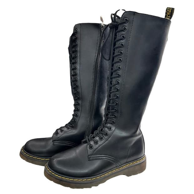 DR. MARTENS 1B60 백스 블랙 240