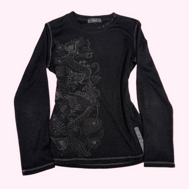 오즈온 Ozz on 핀터깔 공겜여주깔 드래곤 징 포인트 롱 슬리브 티