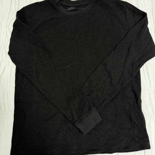 htae Thermal Soft Faded Black Shirts 1