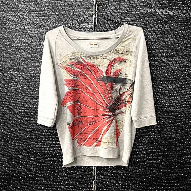 Diesel 레드플라워 크롭 스웻탑