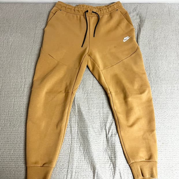 나이키 테크 플리스 조거 팬츠 (XL)