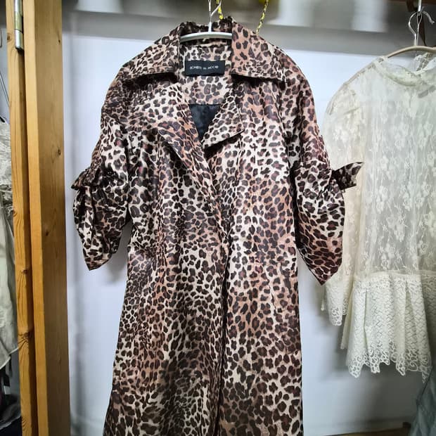 봄빅스엠무어 레오파드 트렌치코트