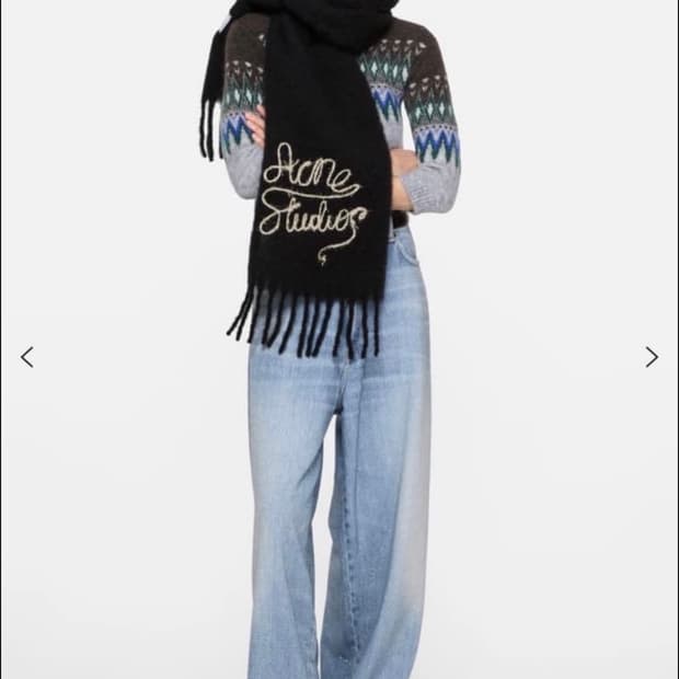 아크네스튜디오 울 홀리데이 로고 스카프 머플러