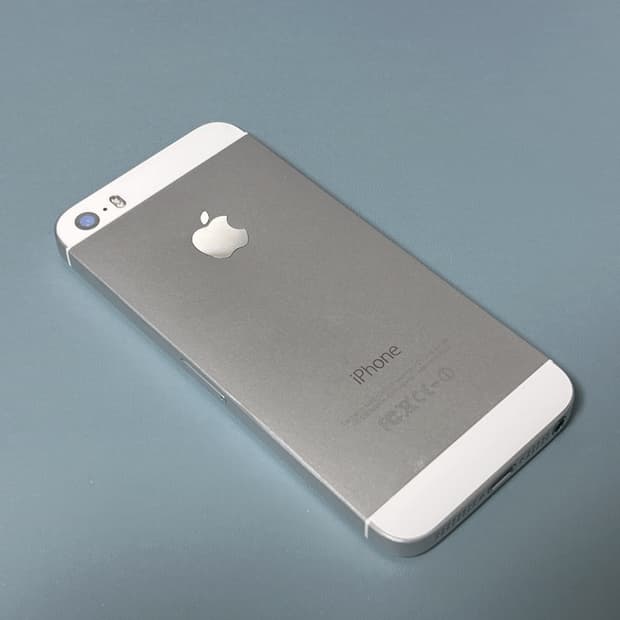 올드 아이폰 5s 실버 32GB 판매합니다!