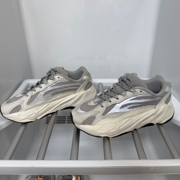 이지부스트 700 v2 스태틱 235