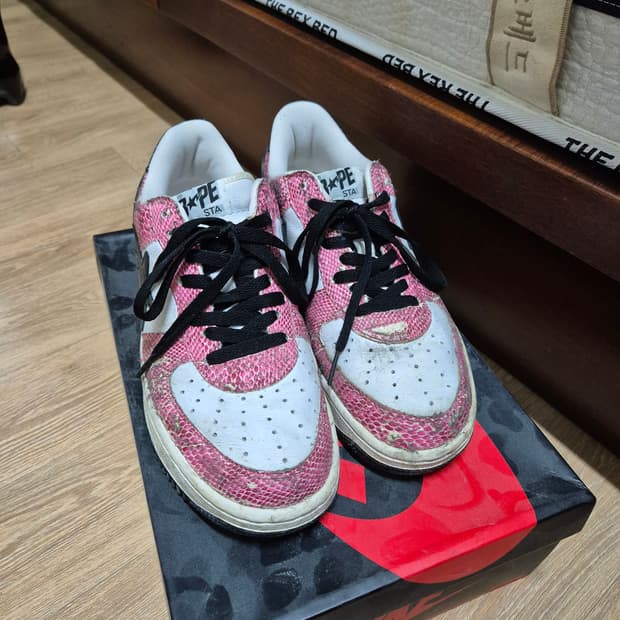 [275] 베이프스타 베이프 에어포스 핑크 뱀피 검핑