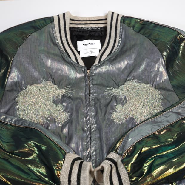 더블렛 홀로그램 수베니어 봄버자켓