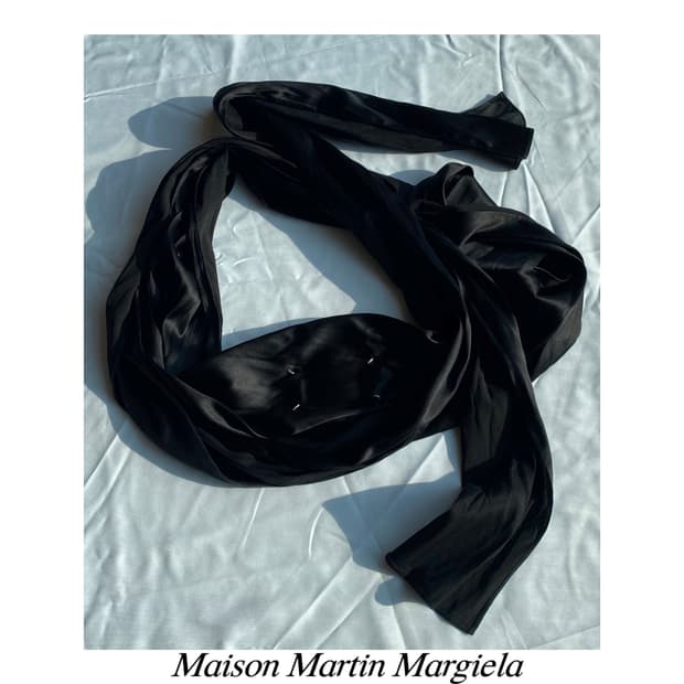 마르지엘라 아티저널 블랭크탭 실크 머플러 스카프 Co-ed 아카이브