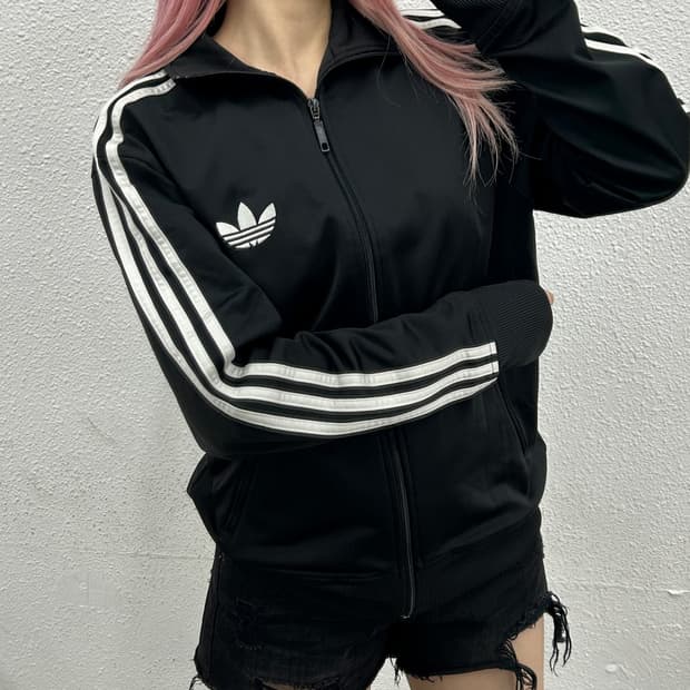 아디다스 파이어버드 블랙 트랙탑 100