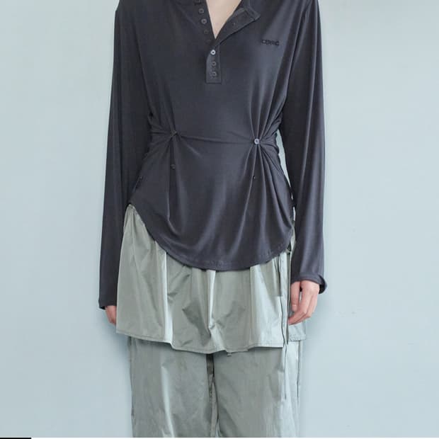 세릭 버튼 헨리넥 차콜 구해요