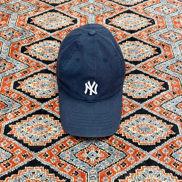 MLB 뉴욕양키스 스몰로고 네이비 면 야구볼캡 FREE