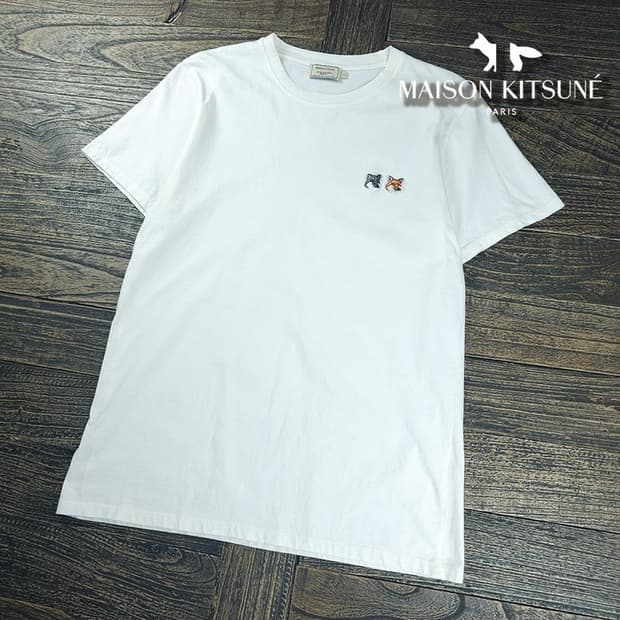 [메종키츠네] 더블 폭스 해드 패치 반팔티 화이트 P01957