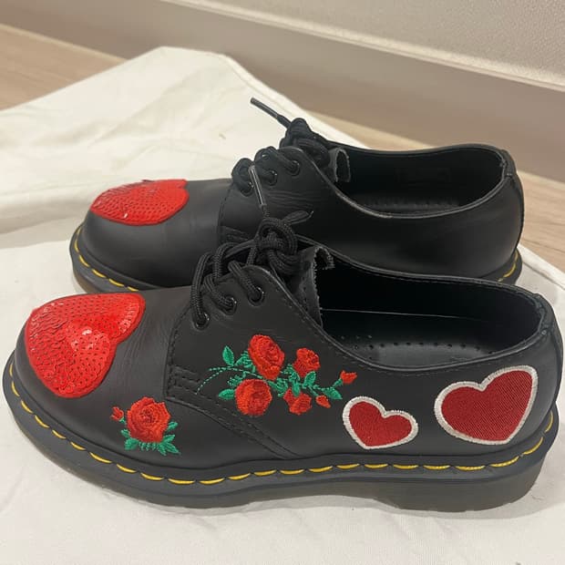 닥터마틴 1461 하트 로즈 230 UK4사이즈