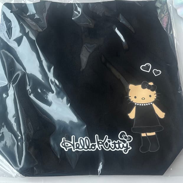 산리오 스타일업 태닝 롱다리 키티 블랙 토트백 가방