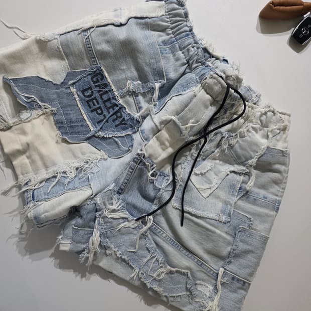 갤러리 디파트먼트  패치워크 데님쇼츠  판매해요