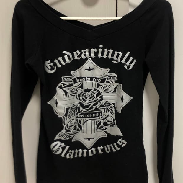 빈티지 y2k 00s 티셔츠 와이즈걸파우닝133레이어룸샵502선가든파티