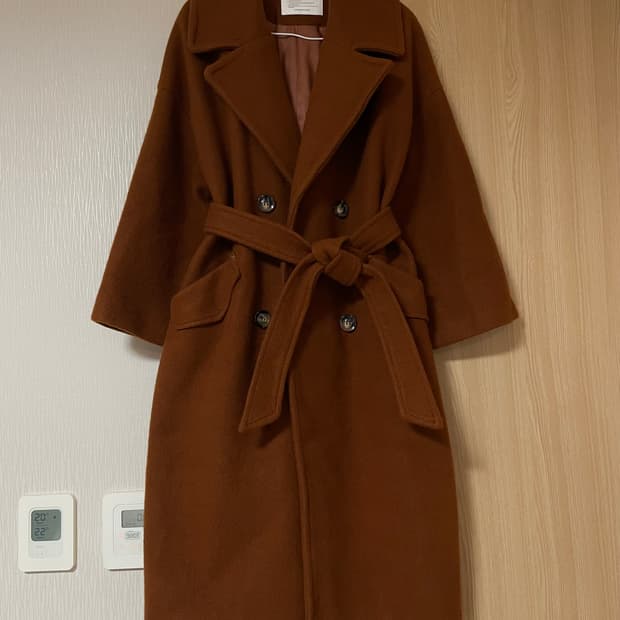 카멜색 벨트 롱코트