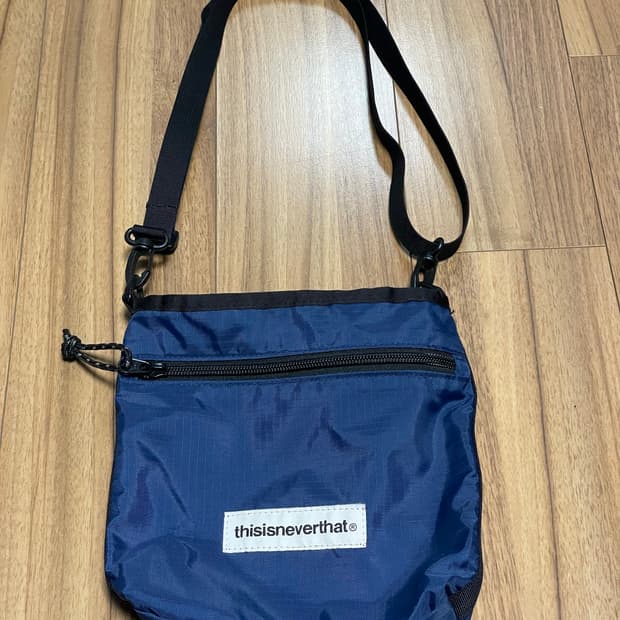  thisisneverthat 디스이즈네버댓 미니 크로스백(네이비)