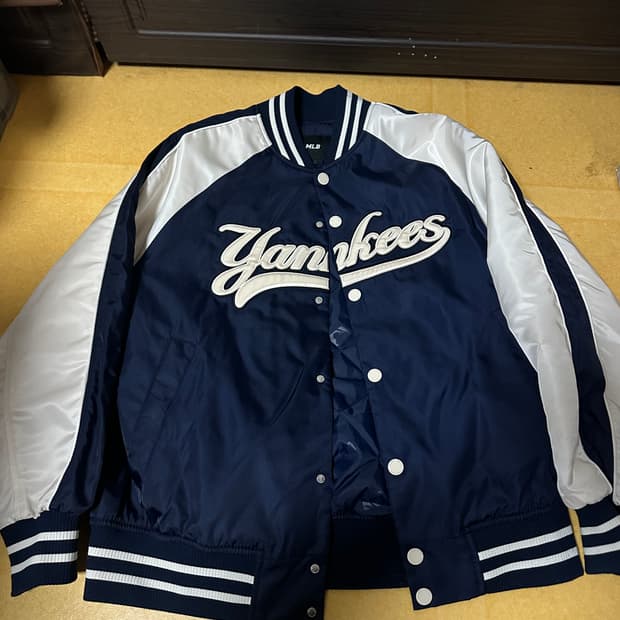 엠엘비 양키즈 바시티 자켓