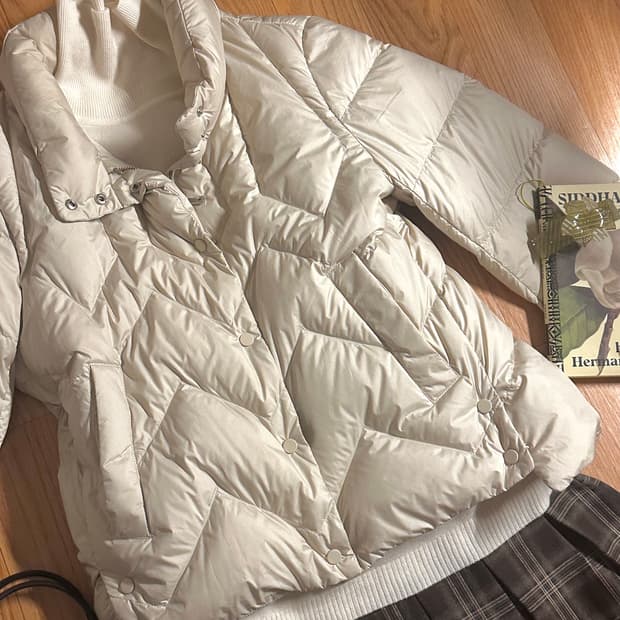 아이보리 여성 오리털 경량 패딩