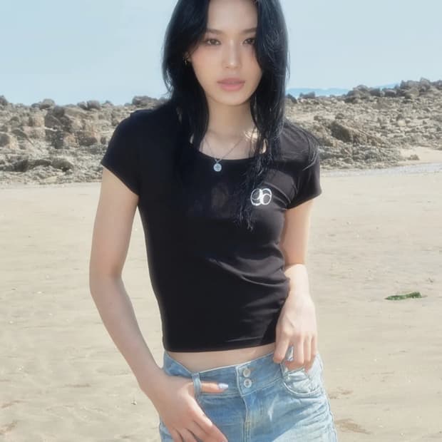 U NECK TEE / BLACK