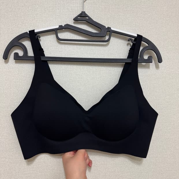 새상품 스파오 심리스 브라 후크타입 블랙 L 볼륨패드내장