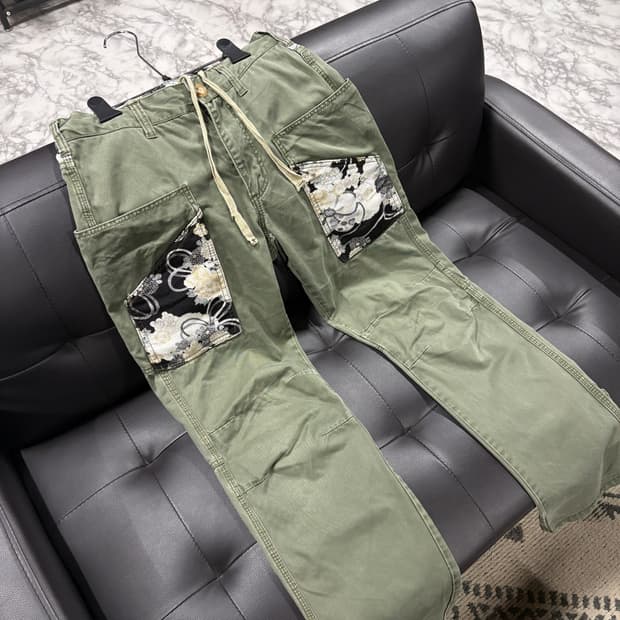 Masayu 마사유 카라쿠리맛 오리엔탈 디테일 자수 팬츠