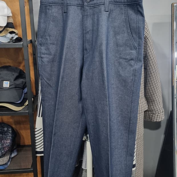 Levis xx치노 청바지색 면바지 허리 33사이즈 상태매우좋음