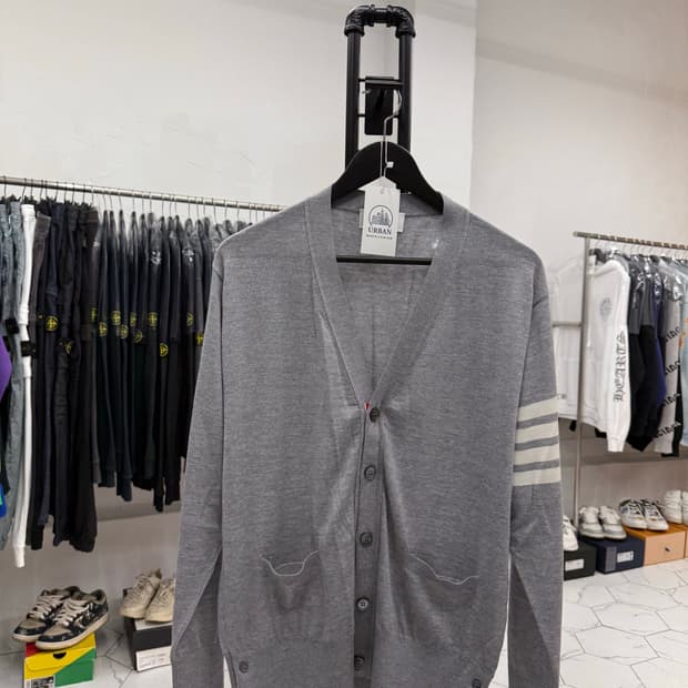 [4] 톰브라운 사선완장 메리노 울 가디건