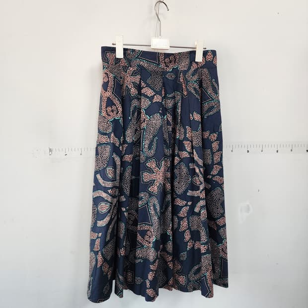 H&M 패턴 플리츠 롱 스커트