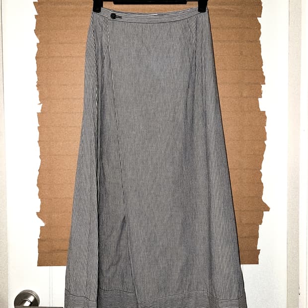 stripe pattern skirt