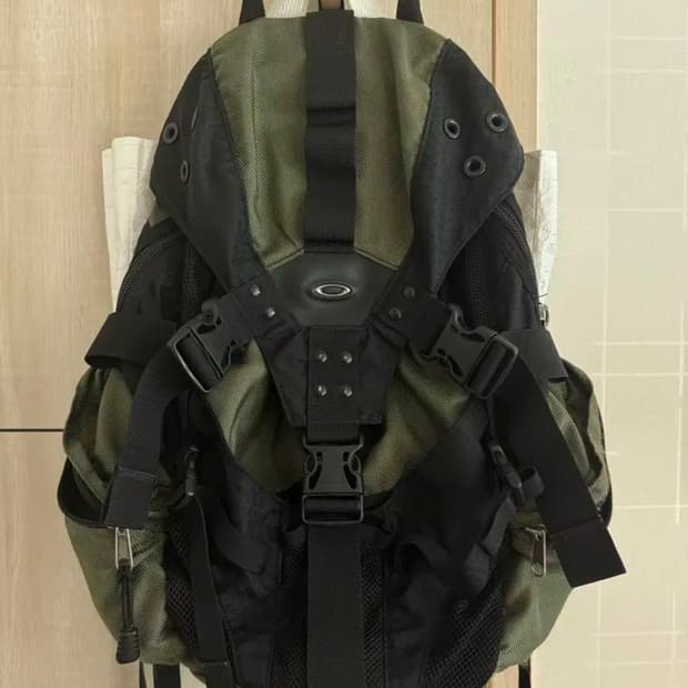 Oakley ICON BACK PACK / khaki
