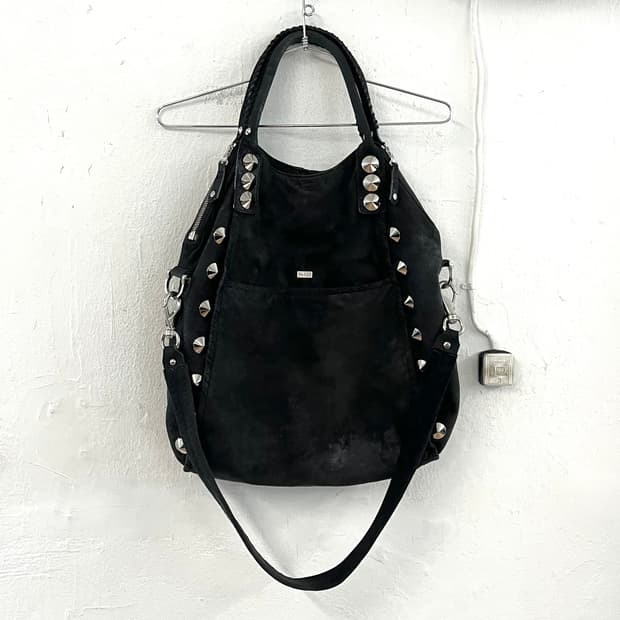 BE&D 빅 스터드 크랙 레더백