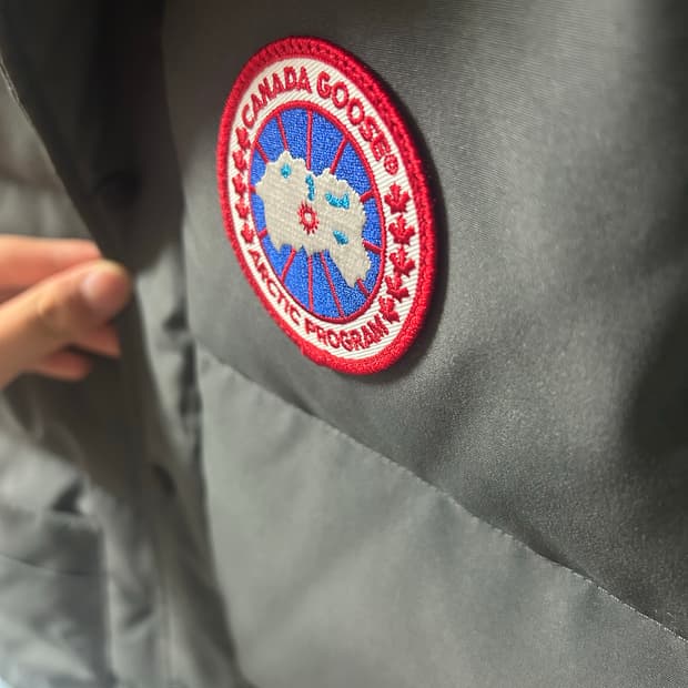 캐나다 구스 조끼패딩