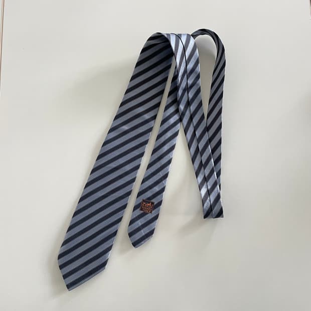 에르메스 스트라이프 넥타이