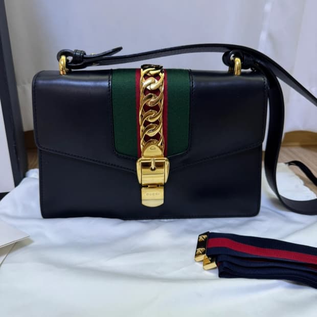 정품 구찌 실비 숄더백 (블랙)