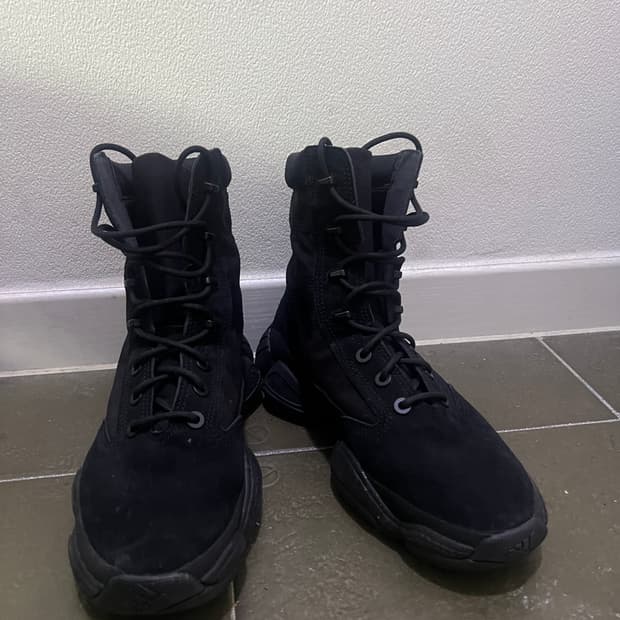 이지 500 택티컬 부츠 아디다스