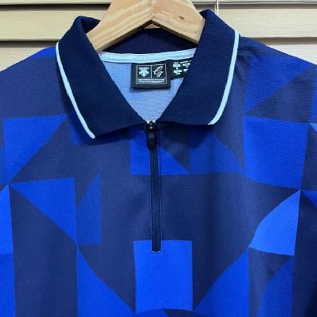 데상트 남성 블루패턴PK반팔티셔츠 95사이즈