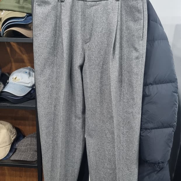 스튜디오 톰보이)) 울혼방 턱 남성 슬랙스 34~35  컨디션9/10