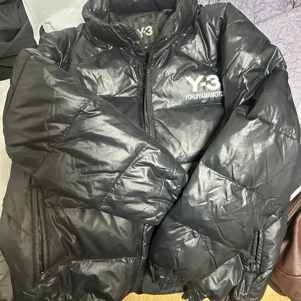Y-3 숏패딩 팝니다