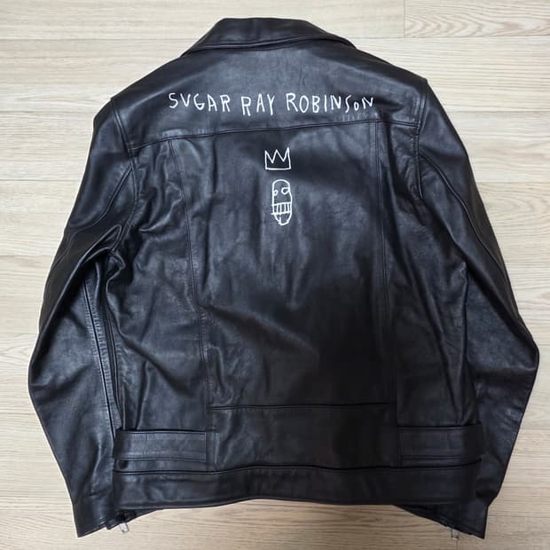 장미셸바스키아 소가죽

라이더자켓