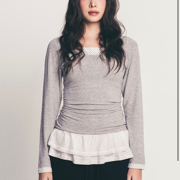 Fazed dot frill layered top / gray