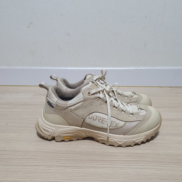코오롱스포츠 고어텍스 트레킹화 250