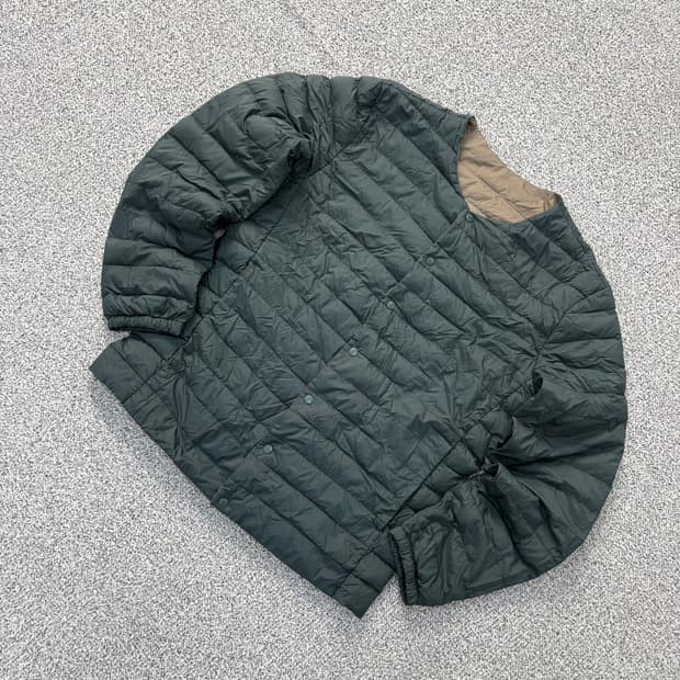 실측확인 유니클로 브이넥 경량 패딩 0428J