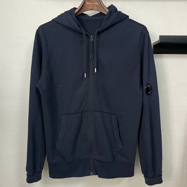 씨피컴퍼니 후드집업  M(95-100)정품