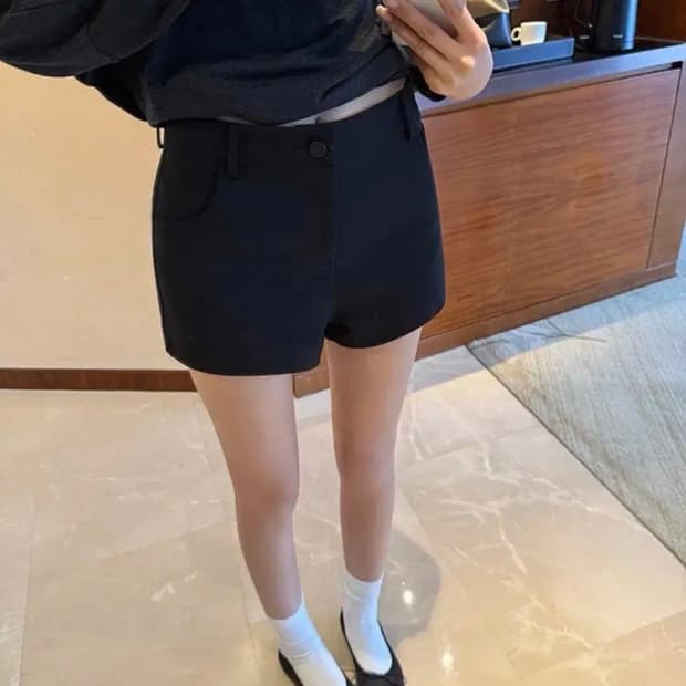 Xzichic 미드라이즈 클래식 스판 블랙 반바지